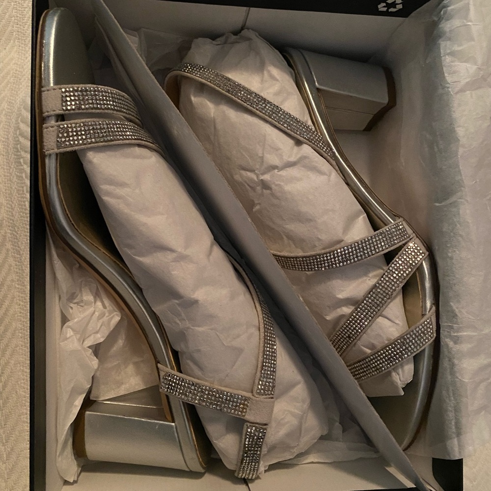 Naturalizer Vanessa2 Silver Strappy Heeled Sandals - Women